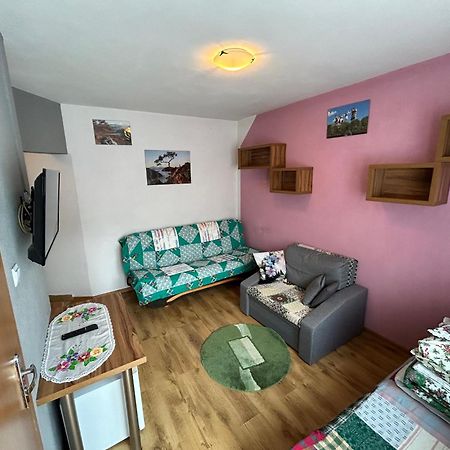 Willa Pod Zbojem Pipikasem Szczawnica Buitenkant foto