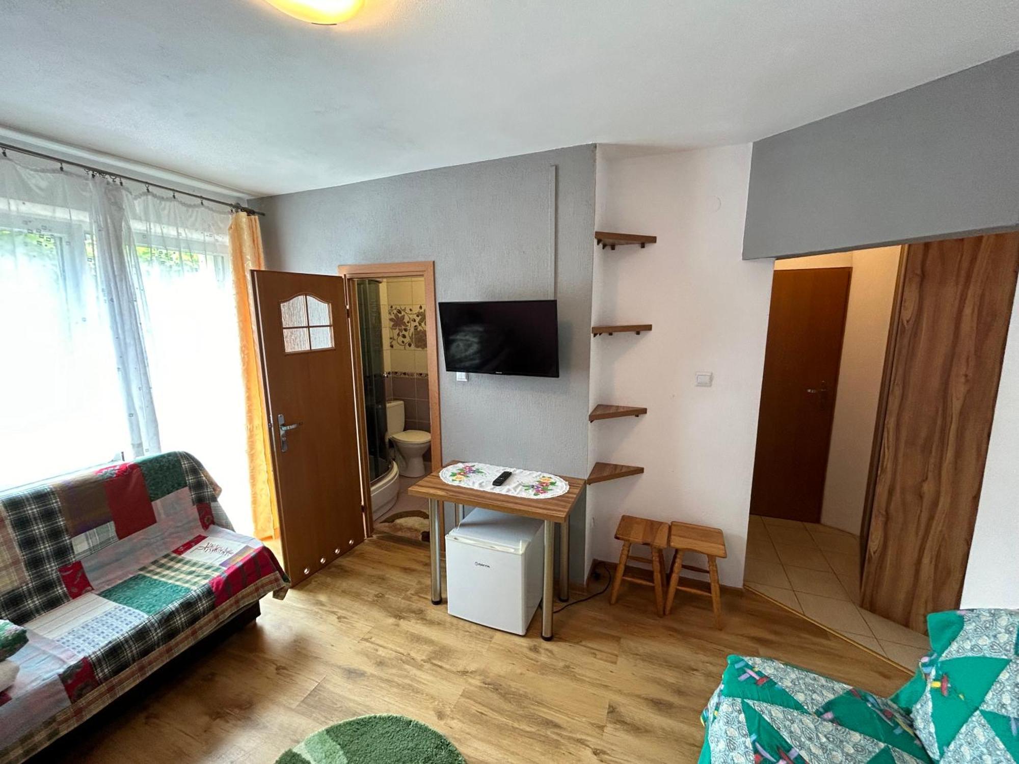 Willa Pod Zbojem Pipikasem Szczawnica Buitenkant foto