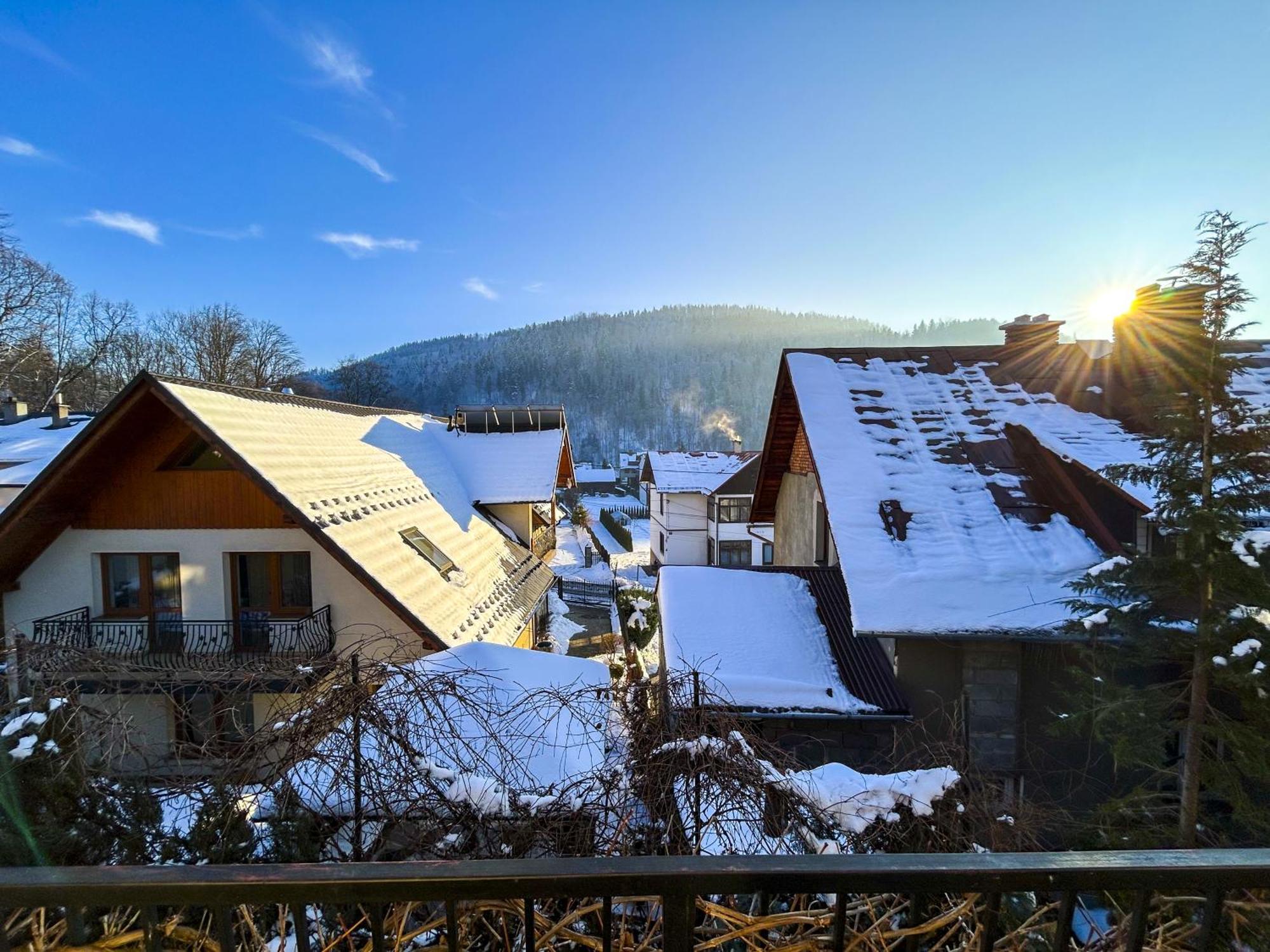 Willa Pod Zbojem Pipikasem Szczawnica Buitenkant foto